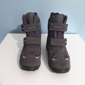Geox tex respira waterproof snow boots size 3 1/2.